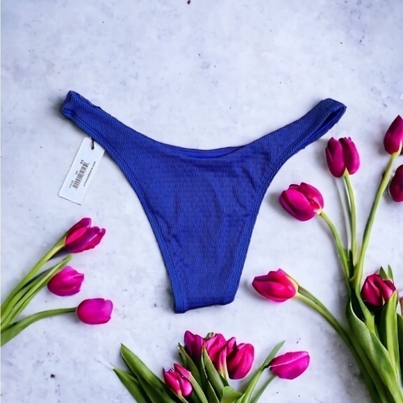 • Vitamin A • California High Leg Cheryl Bikini Bottom - Picture 4 of 5